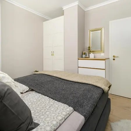 Apartment Best Downtown Apartman
